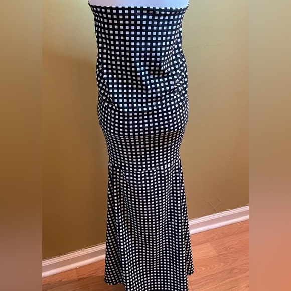 Cupcakes & Vodka Strapless Dress - Picture 5 of 8